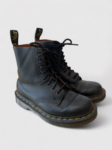 Dr. Martens Classic Laceup Boots