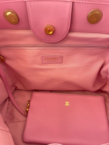 Chanel 2022 Large Deauville Tote in Shearling