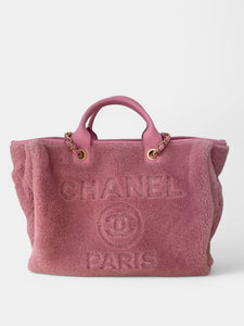 Chanel 2022 Large Deauville Tote in Shearling
